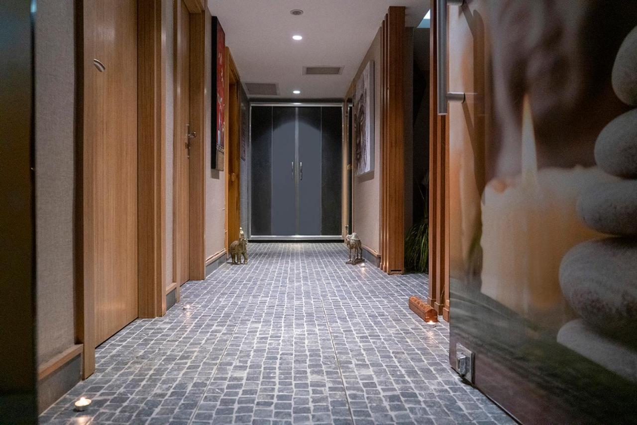 Sky Kamer Hotel Анталия Екстериор снимка